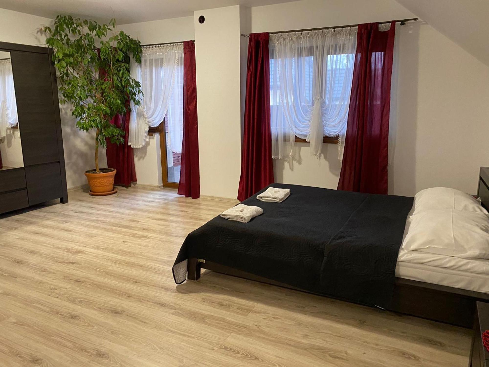 Ceglany Dworek Chojnow Bagian luar foto